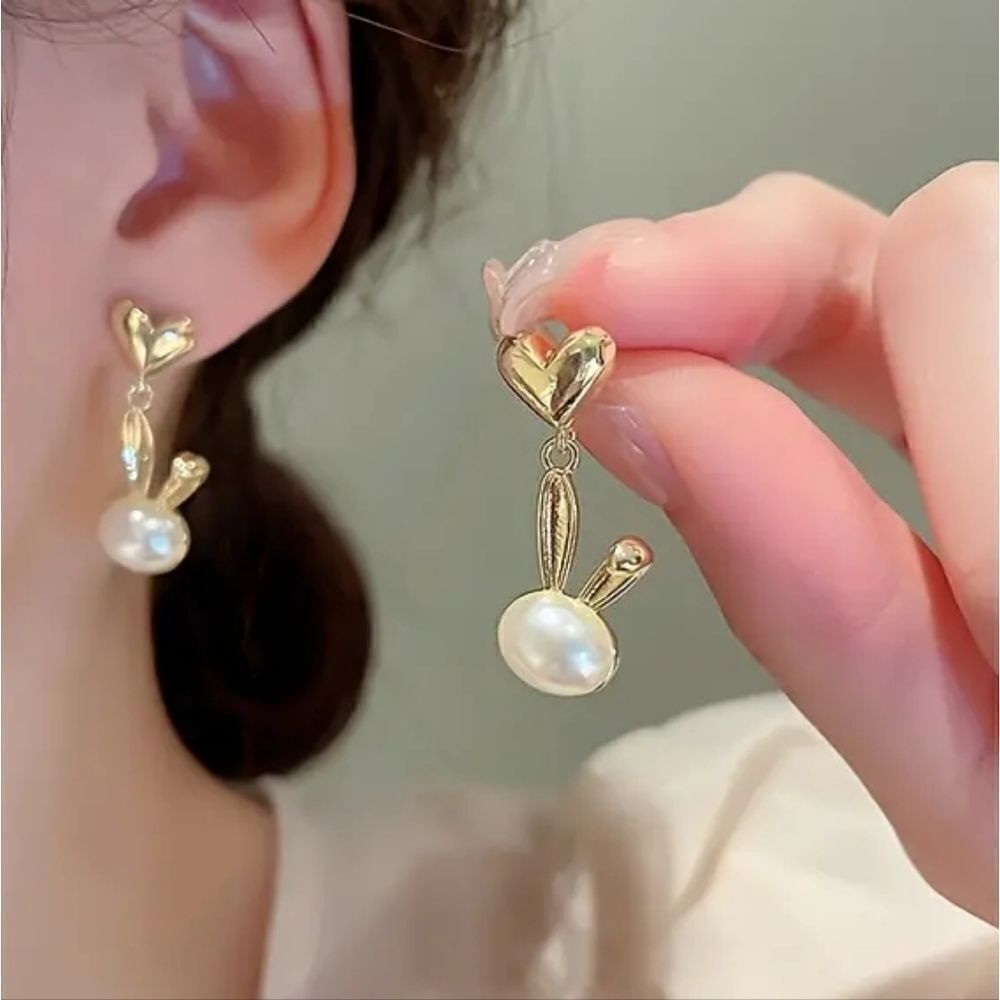 BUNNY RABBIT STUD EARRINGS WITH GOLD HEART
